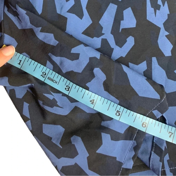 ZYIA Active Men’s Blue Camo Shorts Size Small - Picture 11 of 16